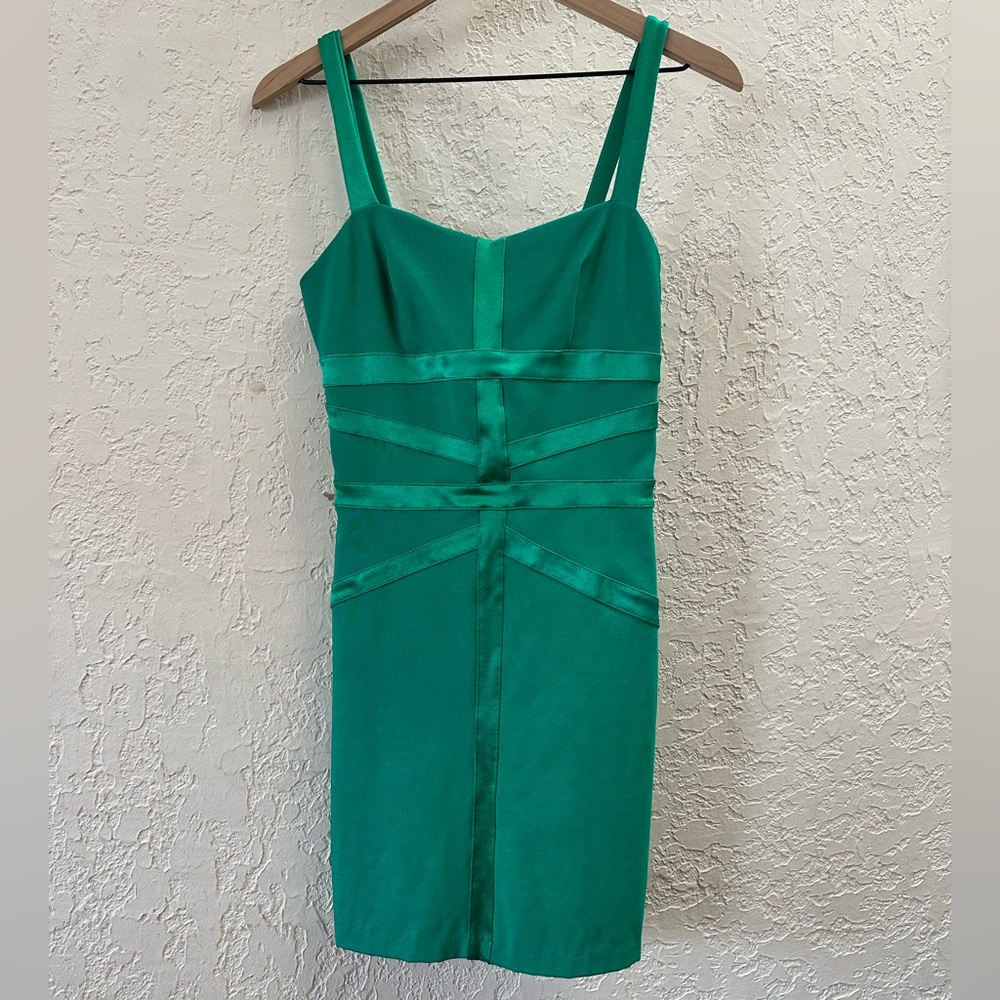 bebe Elegant Emerald Green Dress